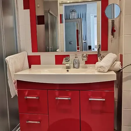Apartman Donatella Daire Karpinjan