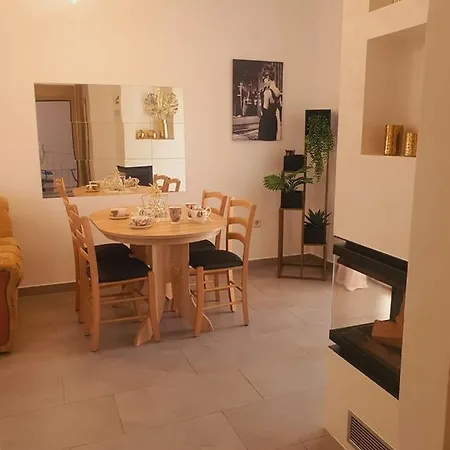 Apartman Donatella Karpinjan