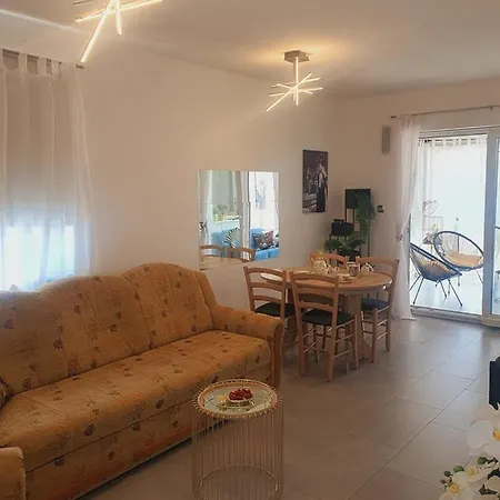 Apartman Donatella Daire Karpinjan